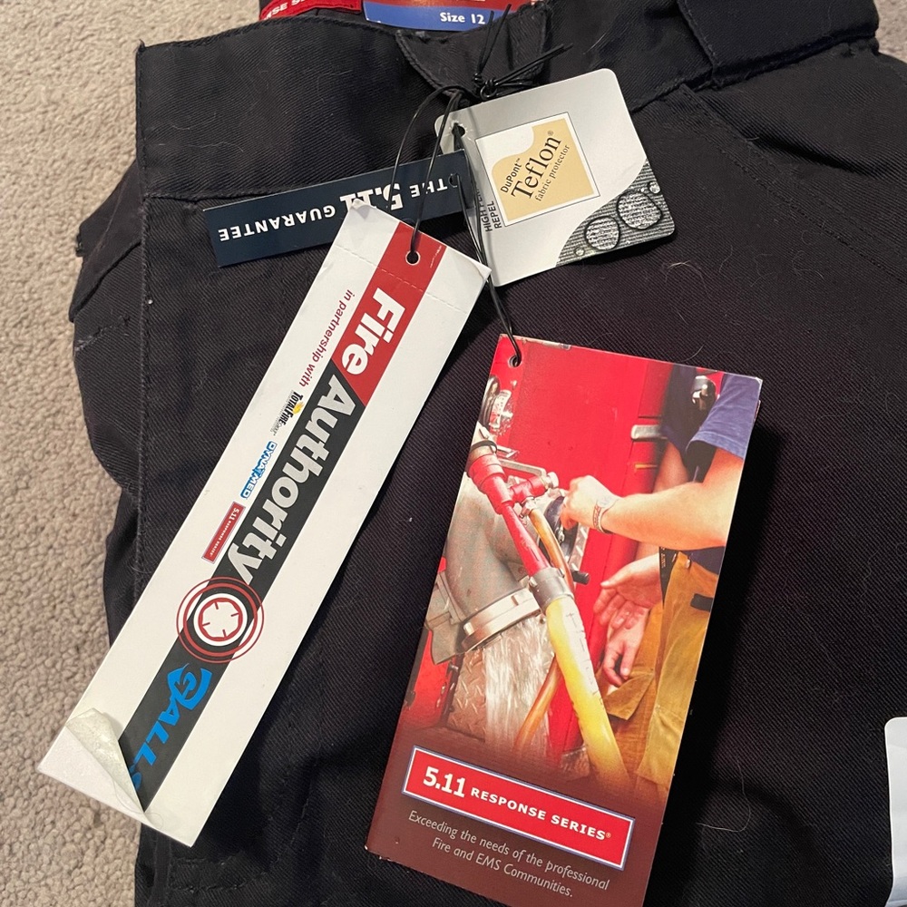 NWT women’s 5.11 tactical response pants. Size 12